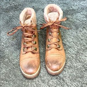 Warm Leathered Boots